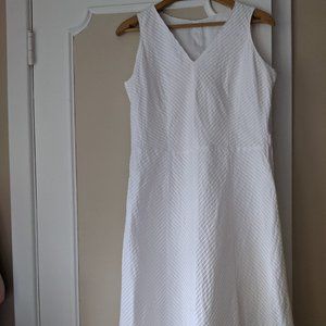 White sleeveless dress